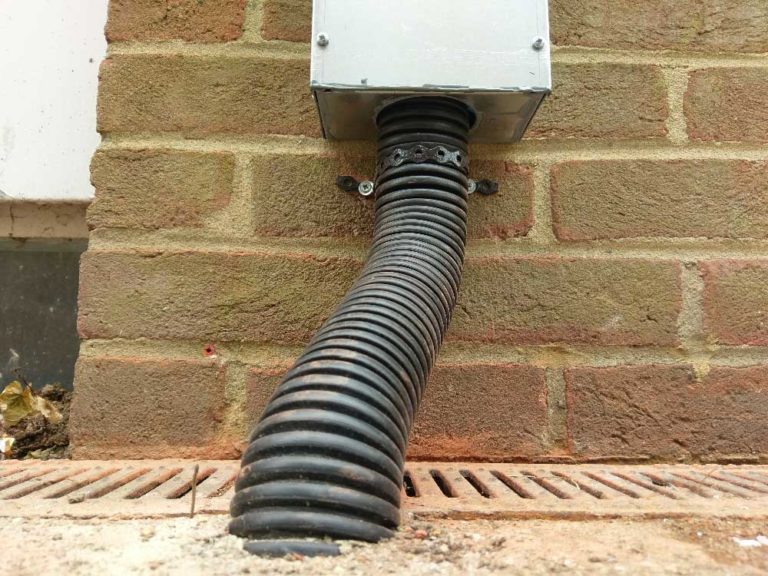Galvanised Trunking System Installation